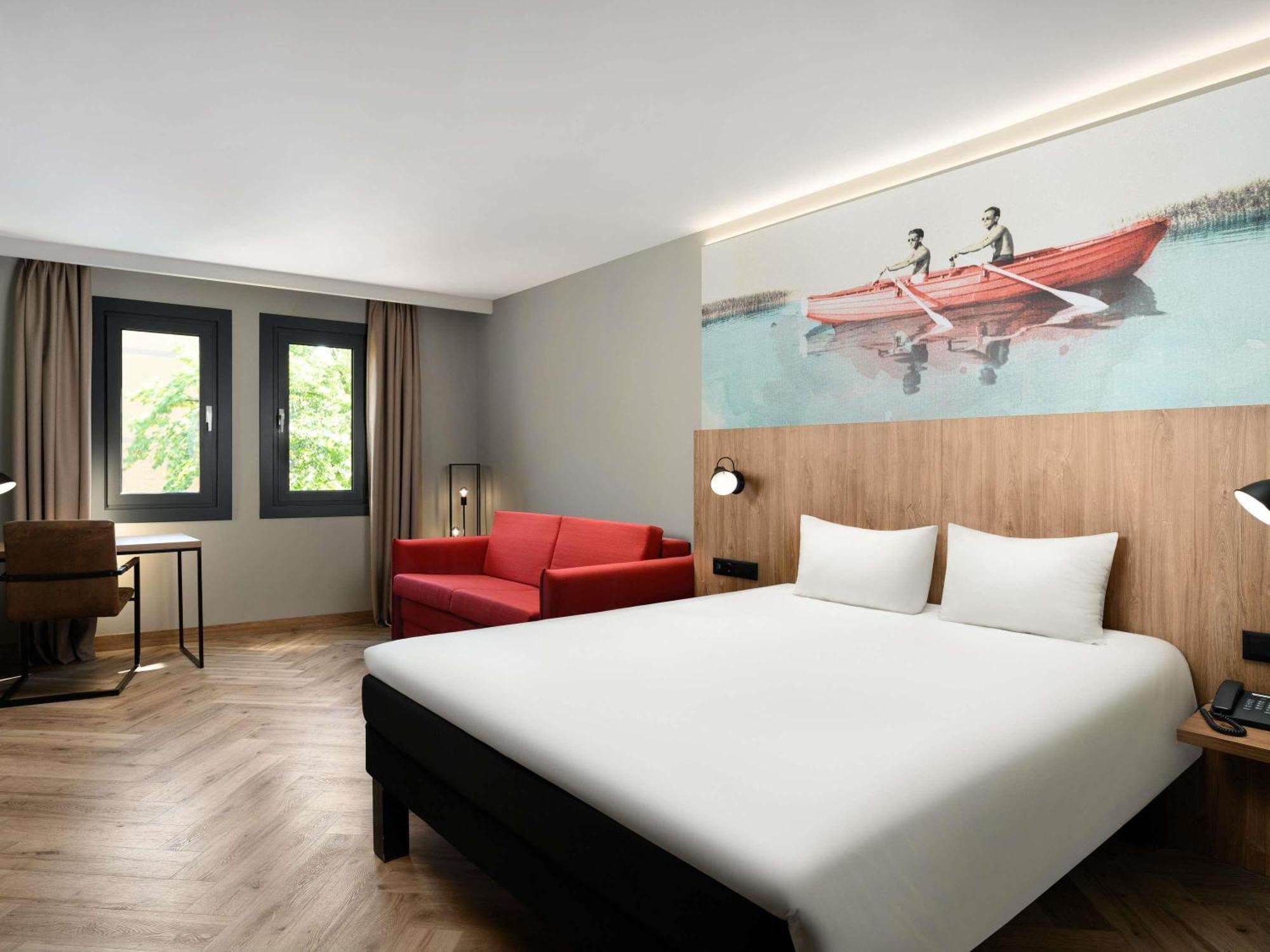Ibis Budapest Heroes Square — Photos 2